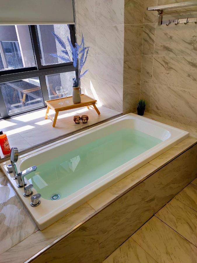 Imperio Residence Bathtub Studio At Malacca Town-Near Jonker Street Exterior photo